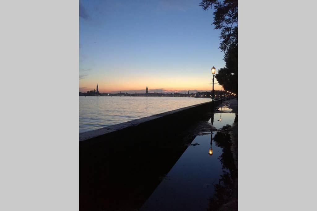 Casa Pusterla Apartment เวนิส ภายนอก รูปภาพ